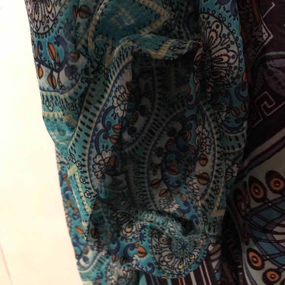 New Directions Sheer Blouse - Medium - Picture 2 of 4